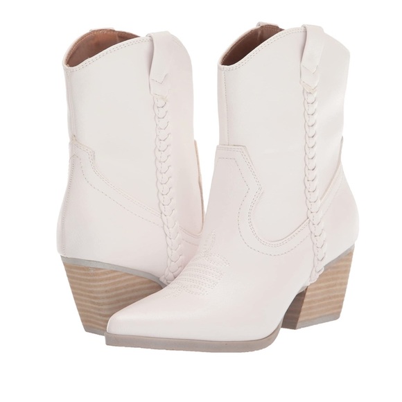 DV by Dolce Vita Shoes New Dv Dolce Vita Koolson Karyn White